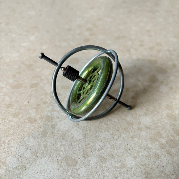 Antique toy Pixie Gyroscope top by Stevens co. with original box - Picture 6 of 10